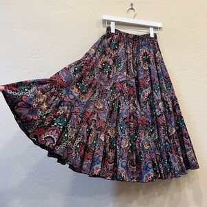 Western Elastic Waist Flowy Pattern Skirt